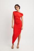 NA-KD Asymmetric Hem Midi Dress - Red