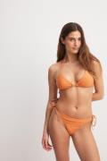 NA-KD Swimwear Bikinitruse med stropper - Orange