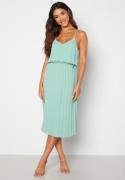 Bubbleroom Occasion Gwyneth Pleated Dress Dusty green 36