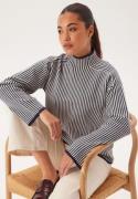 VERO MODA Vmgold Ls Highneck Pinstripe P Navy Blazer Detail:w. Birch M