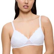 Triumph BH Amourette Non Wired Padded Bra Hvit A 85 Dame