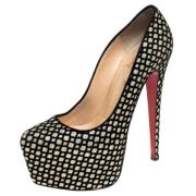 Pre-owned Svart stoff Christian Louboutin haeler