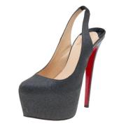 Pre-owned Gratt stoff Christian Louboutin Sandaler