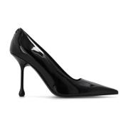 ‘Ixia’ pumps