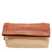 Pre-owned Leather clutches