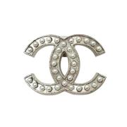 Pre-owned Silver brooches