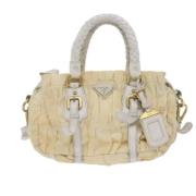 Pre-owned Fabric handbags