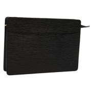 Pre-owned Leather clutches