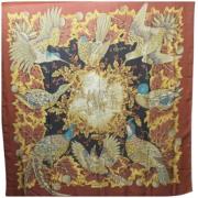 Pre-owned Silk scarves