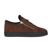 Brun Elegante Lukkede Flate Sneakers