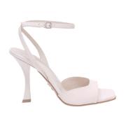 Beige Patent Skinn Sandal