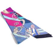 Pre-owned Silk scarves