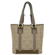 Pre-owned Fabric handbags