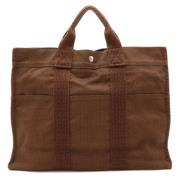 Pre-owned Canvas handbags