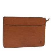 Pre-owned Leather clutches