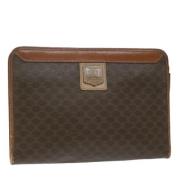 Pre-owned Leather clutches