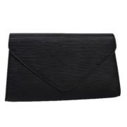 Pre-owned Leather clutches