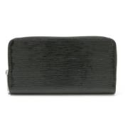 Pre-owned Leather wallets