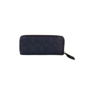 Pre-owned Leather clutches