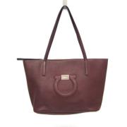 Pre-owned Leather totes