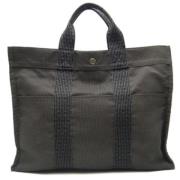 Pre-owned Canvas totes