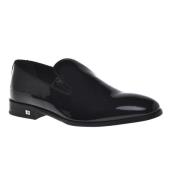 Loafers in black patent leather