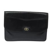 Pre-owned Leather clutches