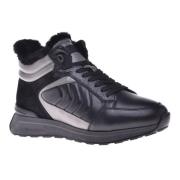 Trainers in black leather and tumbled leather