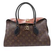 Pre-owned Leather handbags