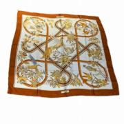 Pre-owned Silk scarves