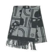 Pre-owned Fabric scarves