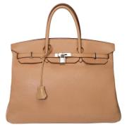 Pre-owned Leather handbags