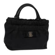 Pre-owned Nylon handbags