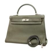 Pre-owned Leather handbags