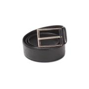 Pre-owned Leather belts