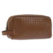 Pre-owned Leather clutches