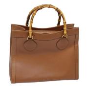 Pre-owned Leather handbags