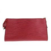 Pre-owned Leather clutches