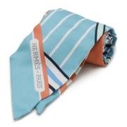 Pre-owned Silk scarves