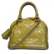 Pre-owned Fabric handbags