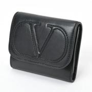 Pre-owned Leather wallets