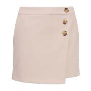 Beige Simone Shorts med knappelukking