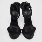 Pre-owned Satin sandals