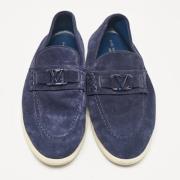 Pre-owned Suede flats