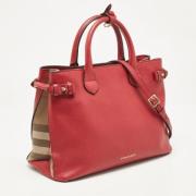 Pre-owned Fabric handbags