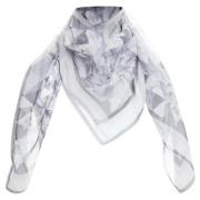 Pre-owned Silk scarves