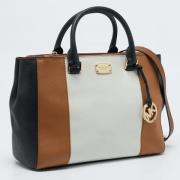 Pre-owned Leather handbags