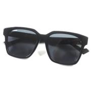 Pre-owned Fabric sunglasses