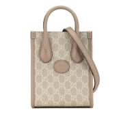 Pre-owned Canvas handbags