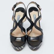 Pre-owned Fabric sandals